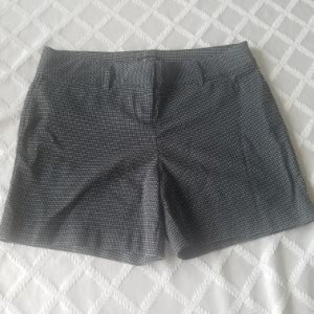 Limited Dress Shorts, Size 8. See other listings.